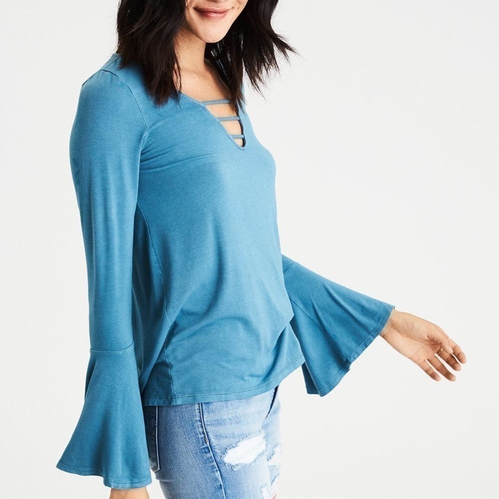 3/$25 🙌🏼 American Eagle Bell Sleeve Soft & Sexy XS